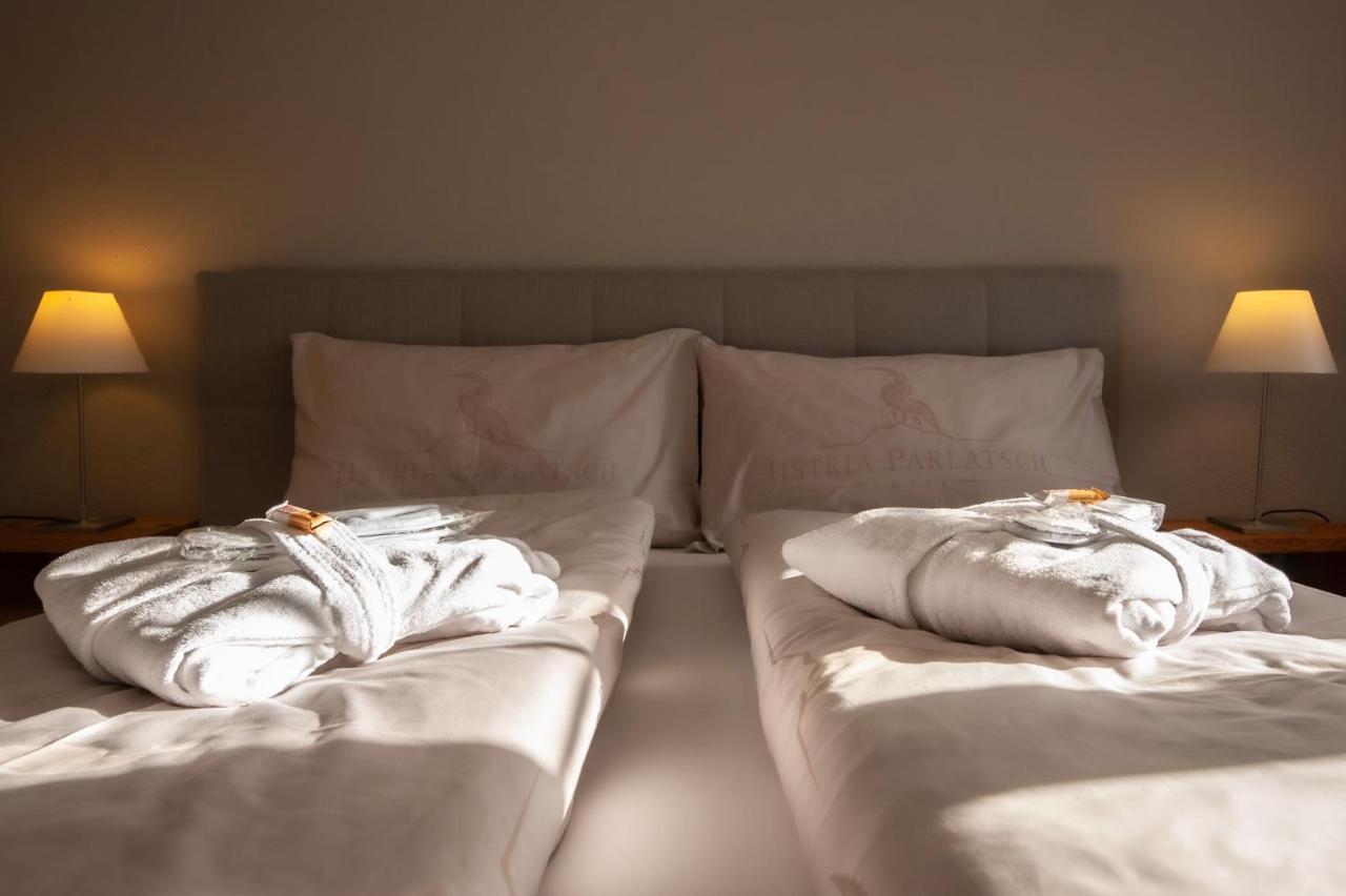 Hotel Ustria Parlatsch Trin Luaran gambar